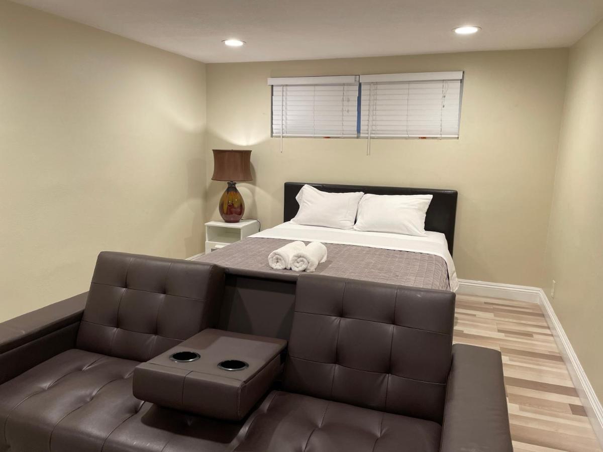 Lovely Room In Private House Near Disneyland Anaheim Extérieur photo