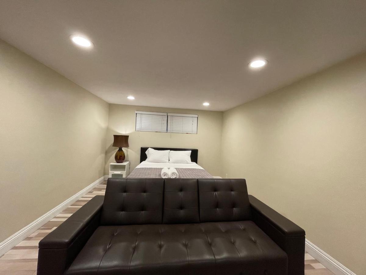 Lovely Room In Private House Near Disneyland Anaheim Extérieur photo
