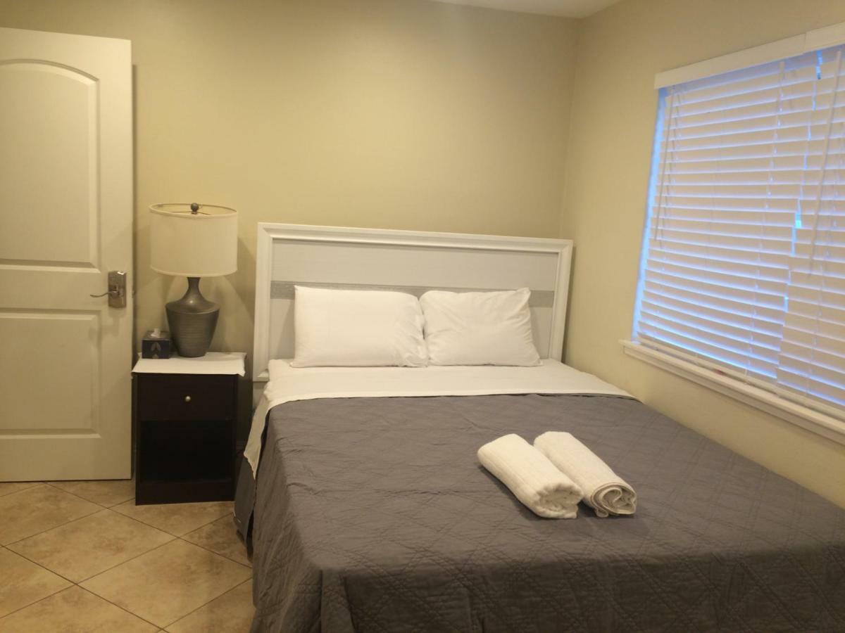 Lovely Room In Private House Near Disneyland Anaheim Extérieur photo