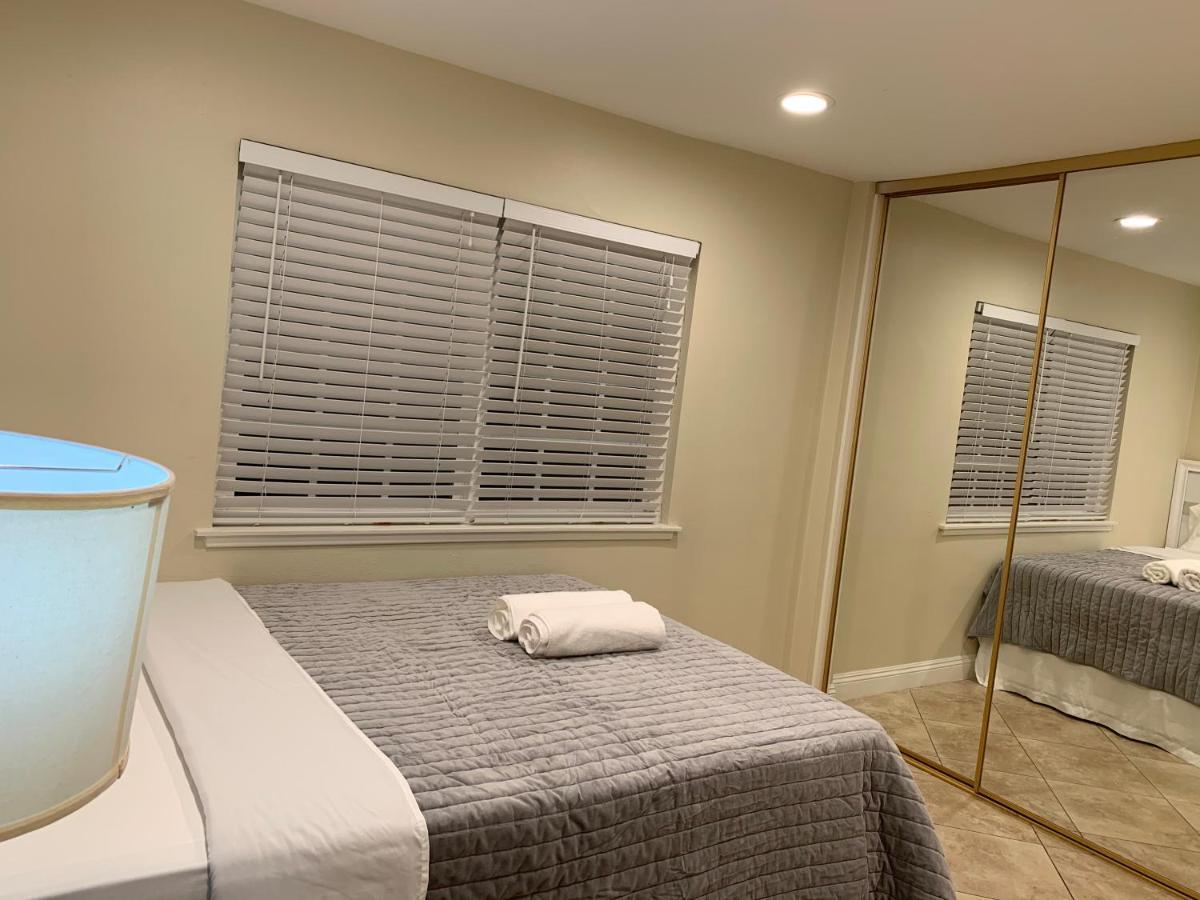 Lovely Room In Private House Near Disneyland Anaheim Extérieur photo