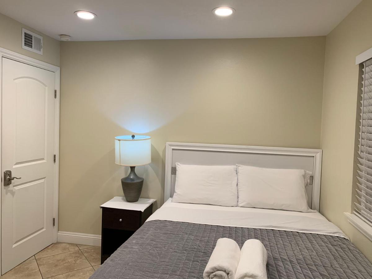 Lovely Room In Private House Near Disneyland Anaheim Extérieur photo